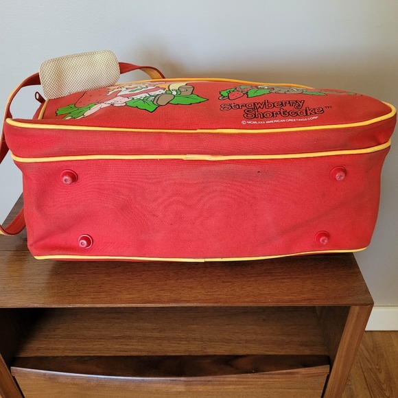 SOLD Vintage Strawberry Shortcake Satchel Bag 🎒 - Picture 8 of 13